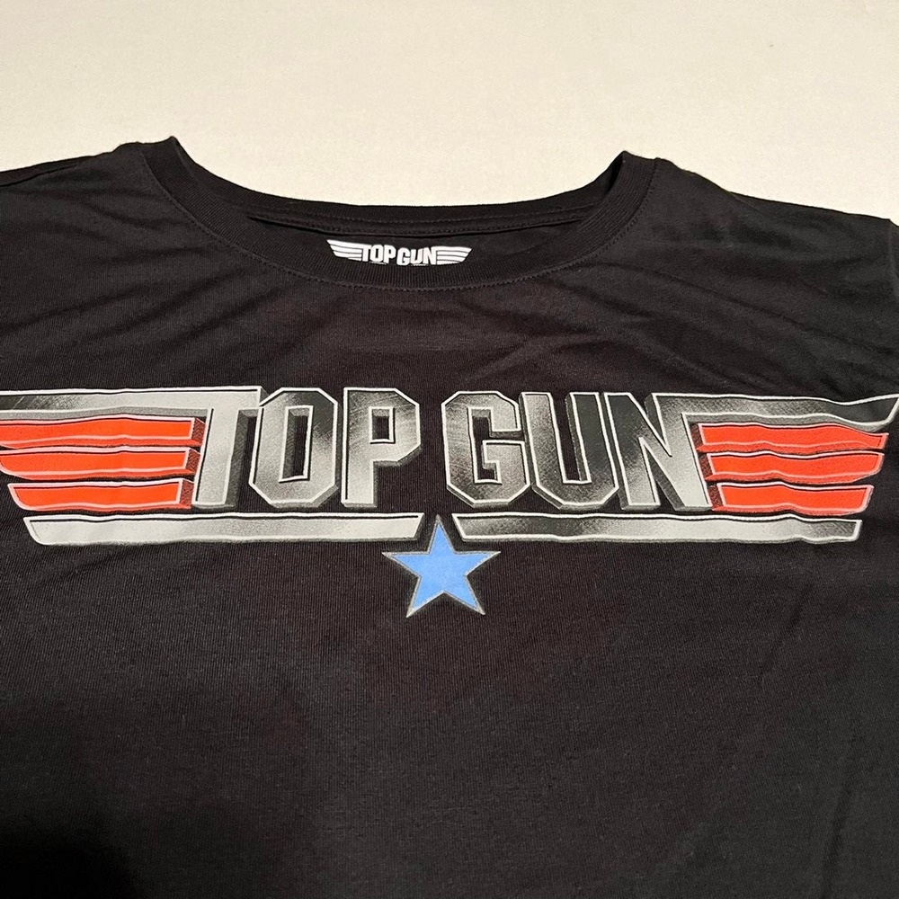 Top Gun juniors black size XL‎ (15-17) t-shirt. Like new without tags.